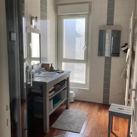 3-bedroom House With Garden, Near Center Feriehus *