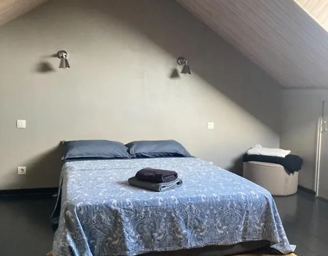 3-bedroom House With Garden, Near Center Сasa de vacaciones *